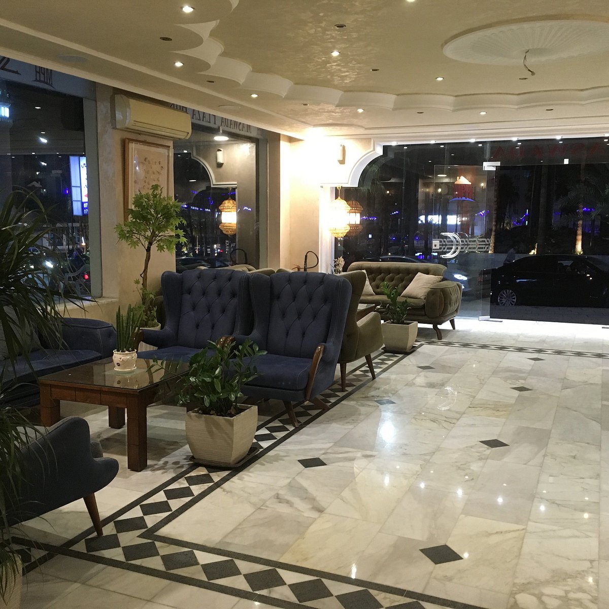 Maswada Plaza Hotel Lobby